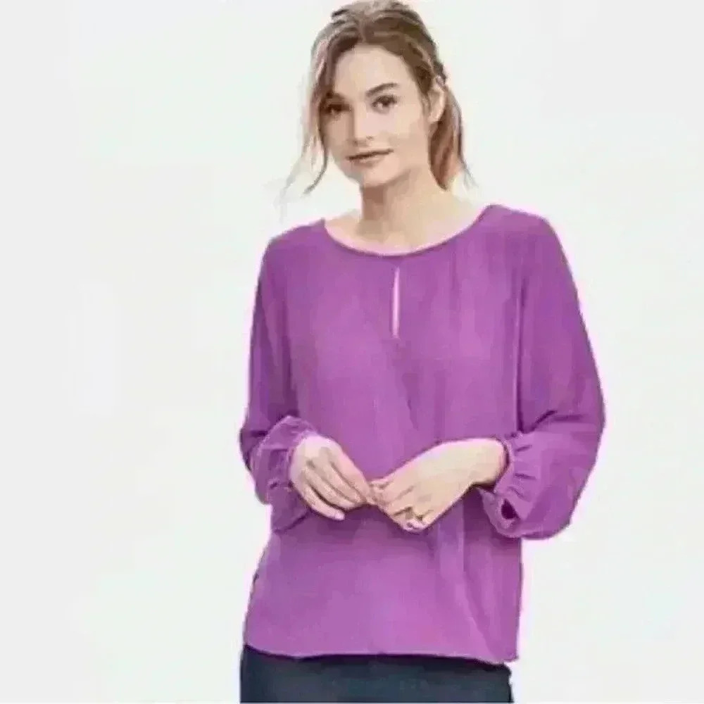 Banana Republic purple blouse.  Women’s size small.  Excellent condition!